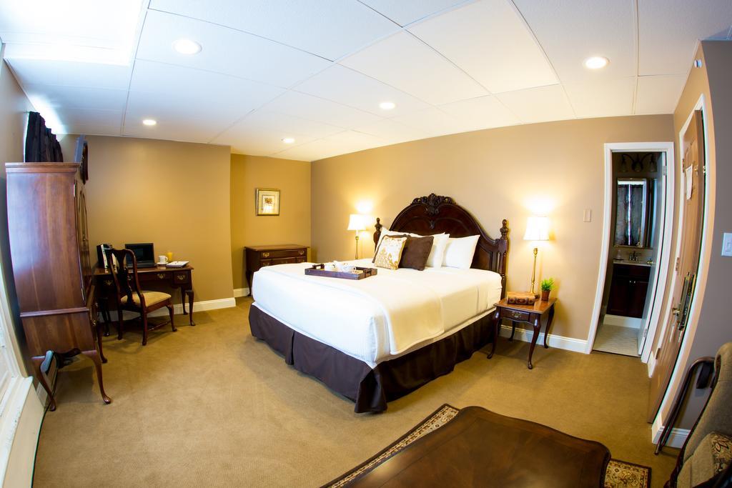 The Sherwood Hotel Greene Room photo