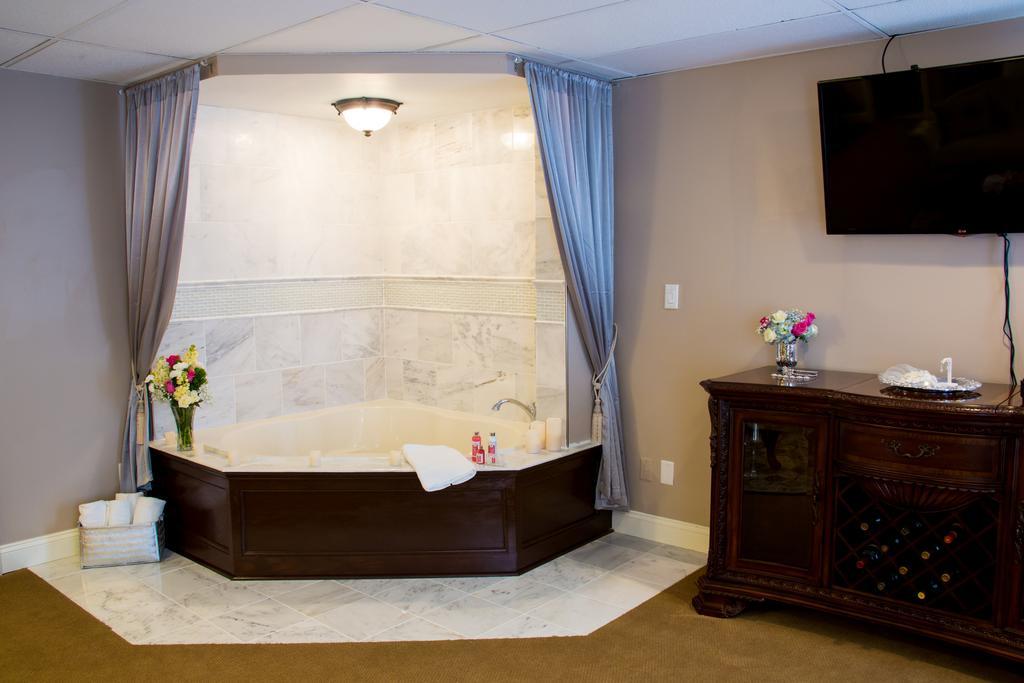 The Sherwood Hotel Greene Room photo