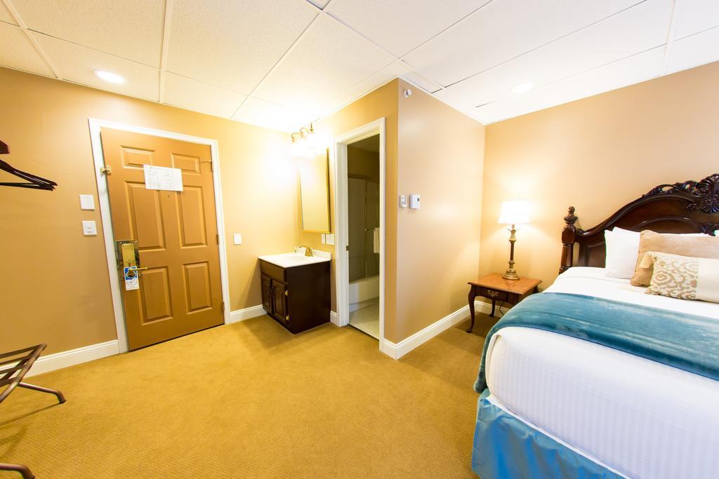 The Sherwood Hotel Greene Room photo