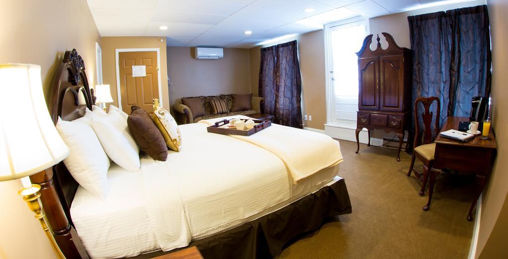 The Sherwood Hotel Greene Room photo