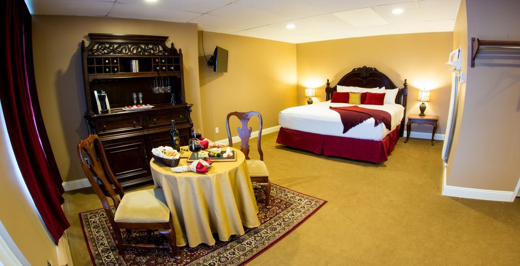 The Sherwood Hotel Greene Room photo