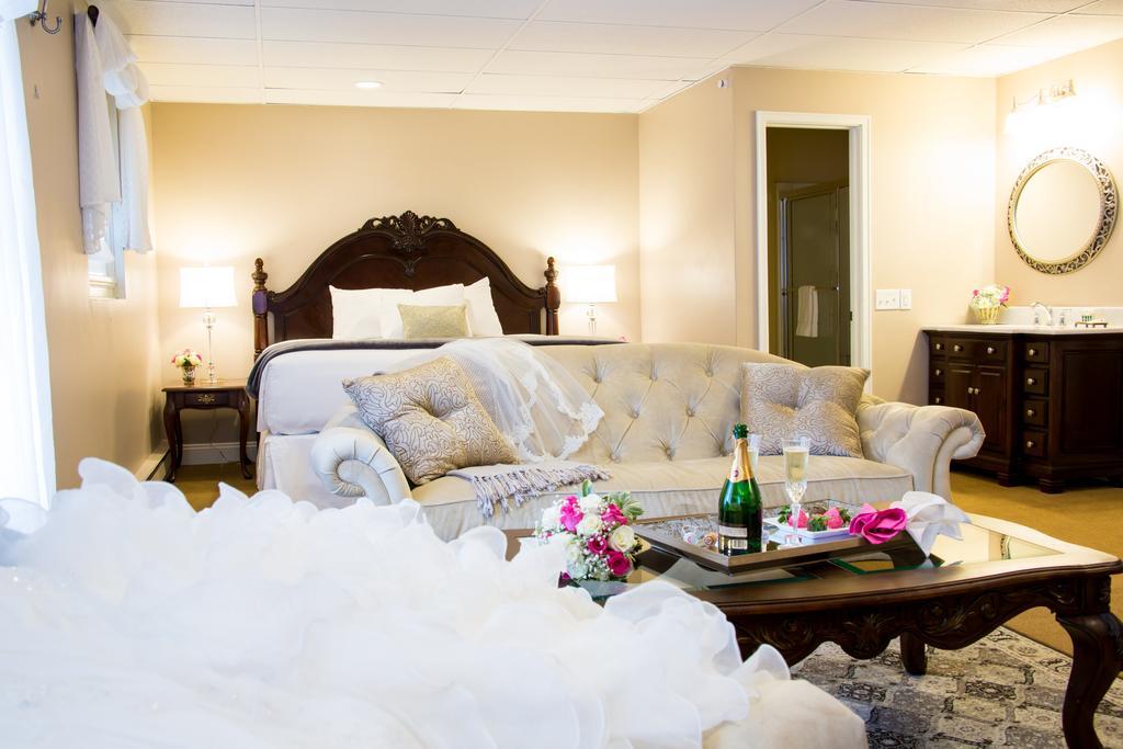 The Sherwood Hotel Greene Room photo